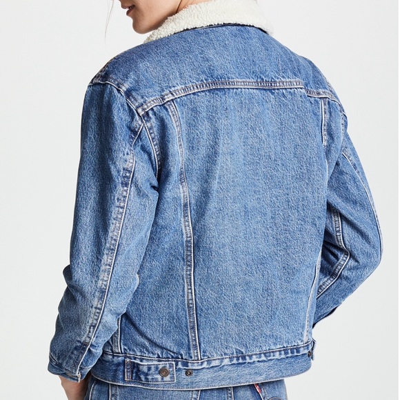 Levi’s Ex-Boyfriend Sherpa Trucker Jacket, Denim - Picture 3 of 7